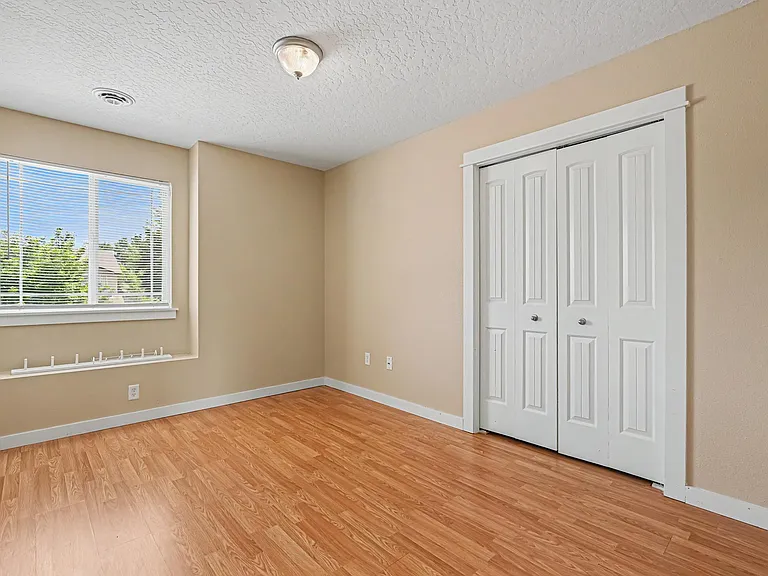 18327 Buckeye Pl — Photo 23
