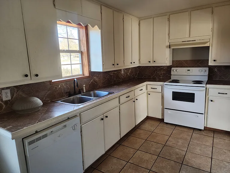 195 S Cumberland St — Photo 9