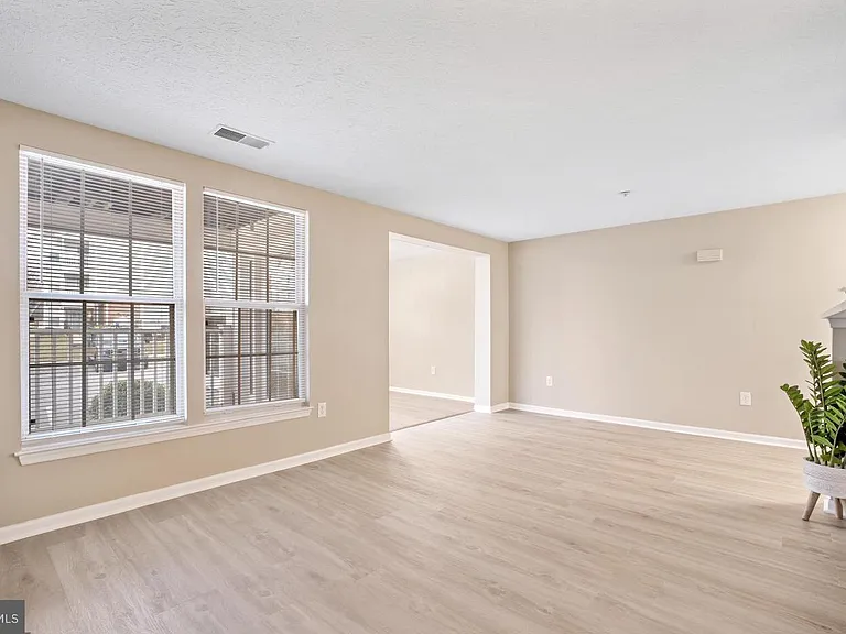 607 Himes Ave #104 — Photo 10