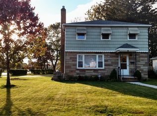 9 Sydenham Rd, Rochester, NY 14609