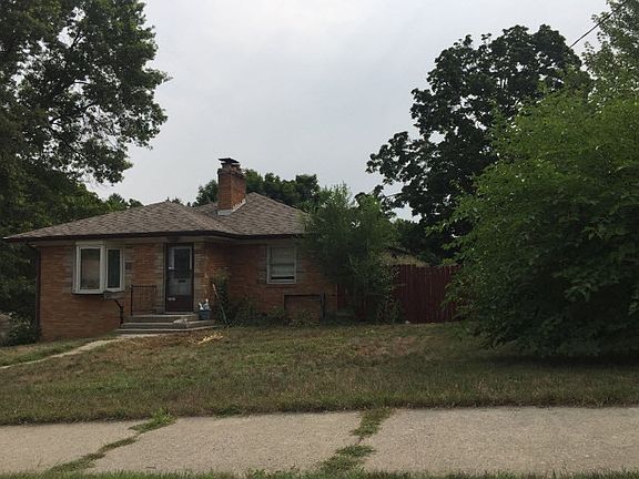 3rd image of 2364 Oakwood Ave NE