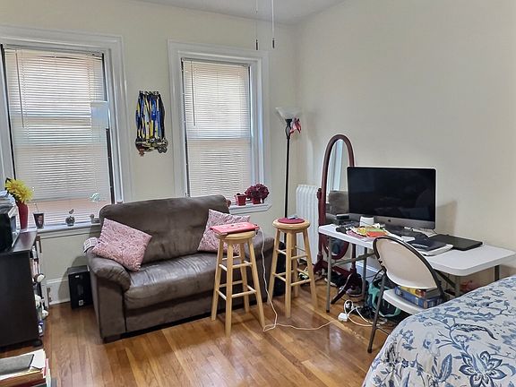 2nd image of 1482 Beacon St #22
