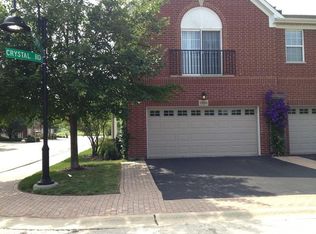 2355 Crystal Rd #22-E1, Northbrook, IL 60062