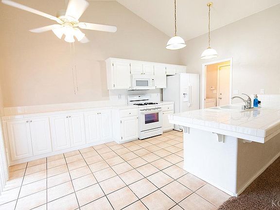 3rd image of 3142 Nutmeg Pl