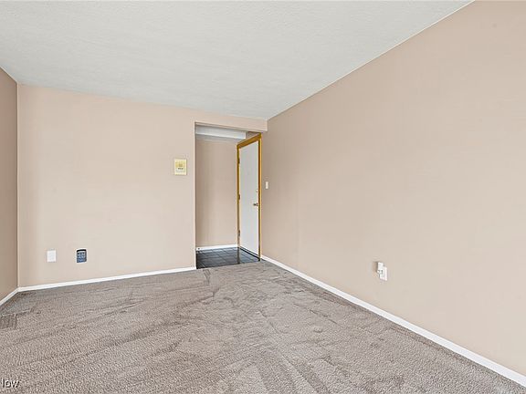 5th image of 9810 Cove Dr Unit 16H
