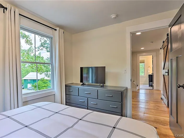 207 S Plank Rd — Photo 23