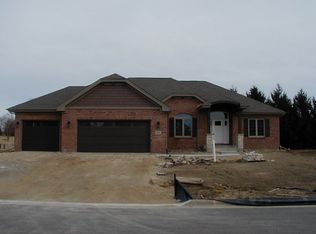 141 Callaway Cv, Loves Park, IL 61111