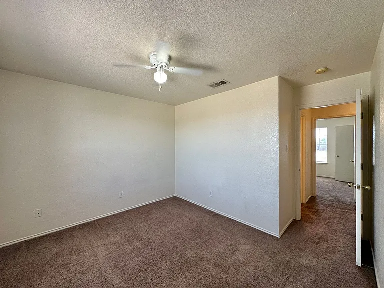 5910 Greengate — Photo 14