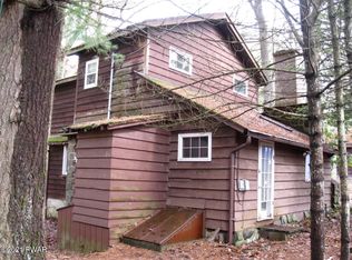 101 Deer Rd, Greentown, PA 18426