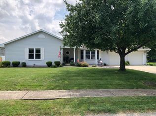 1001 Ashwood Dr, Effingham, IL 62401