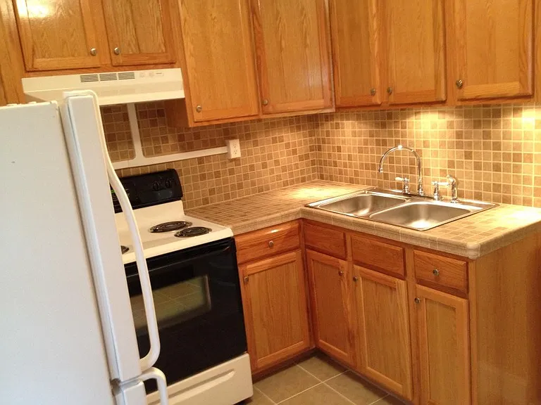 17 W Leicester St — Photo 13