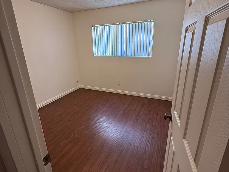 4495 Clairemont Dr #1 — Photo 6