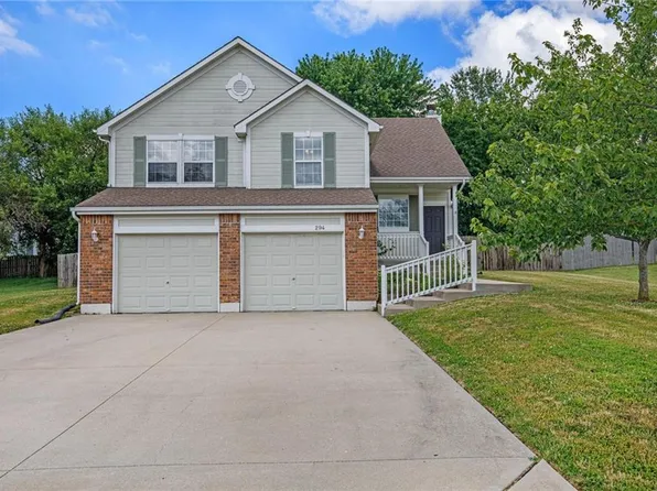 294 Cove Cir, Raymore, MO 64083