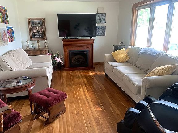 2nd image of 609 N Oneida Ave