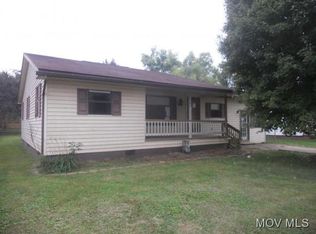 701 6th St, Belpre, OH 45714