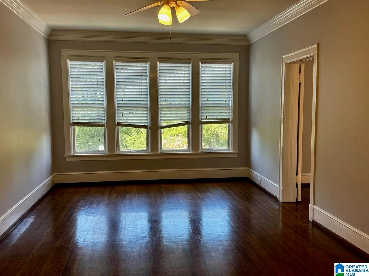 2 bed, 1.0 bath, 1015 sqft, $2,000 — Photo 1