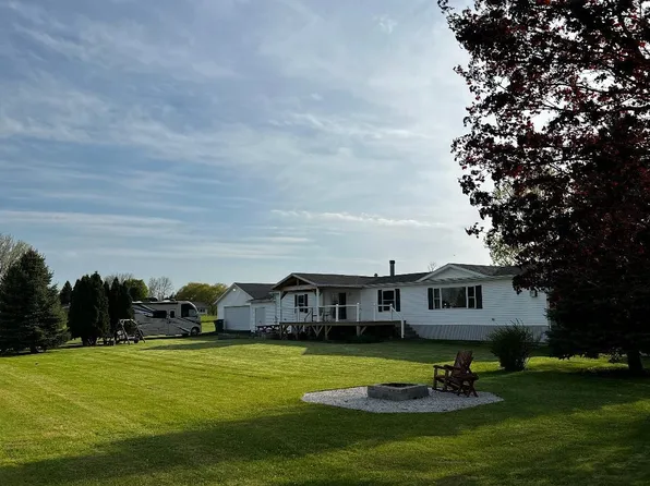 68 Four Winds Lane, North Hero, VT 05474