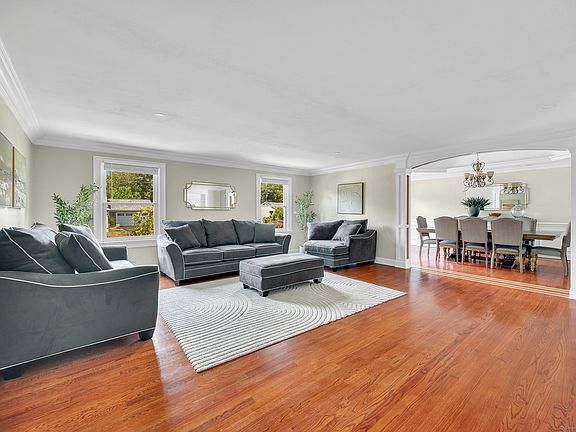 4th image of 473 Ridgeview Road