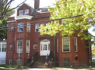 135 Pearl St APT 8, Middletown, CT 06457
