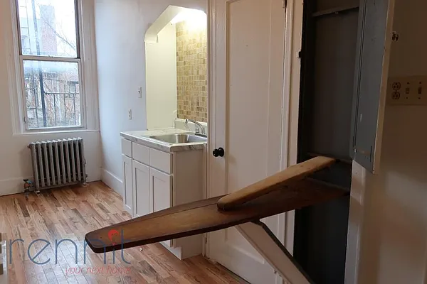 Rented by Rennit Inc. | media 47