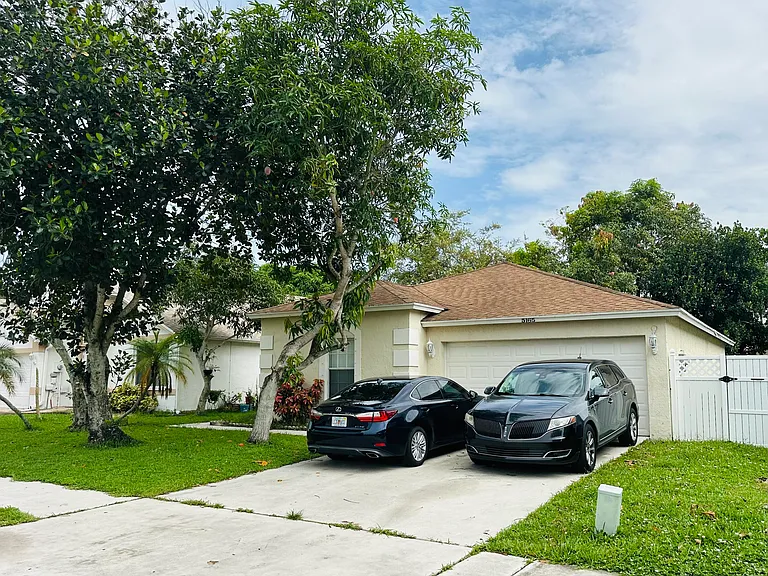 5165 Foxhall Pl — Photo 2