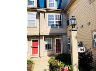 805 Julian Dr W, Warwick, PA 18974