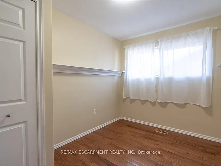 107 W 33rd St #1 — Photo 12