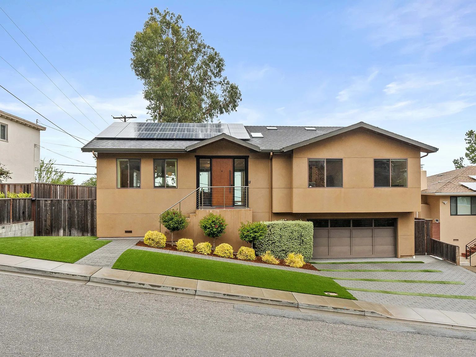 4 bed, 3.5 bath, 2910 sqft, $13,000 — Photo 2