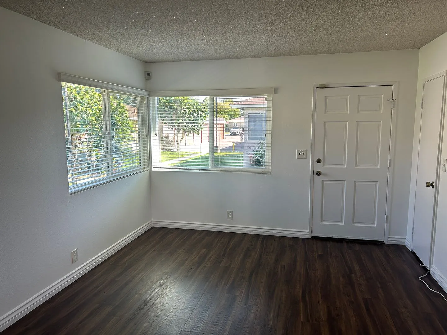 1 Bedrooom 1 Bath - Avalon Greens — Photo 3