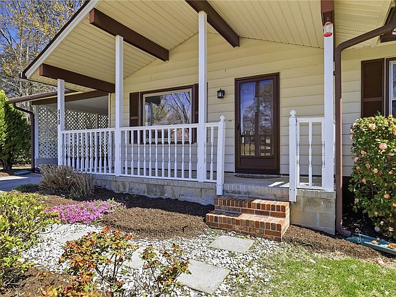 2nd image of 410 Springdale Ave