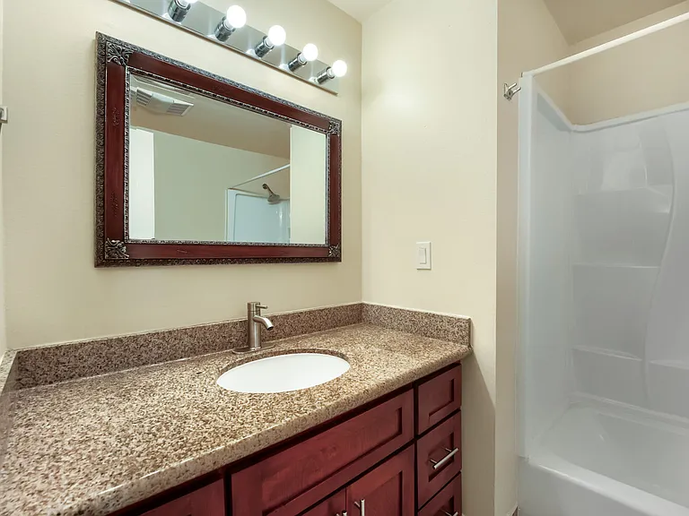 17208 NE 45th St #66 — Photo 10