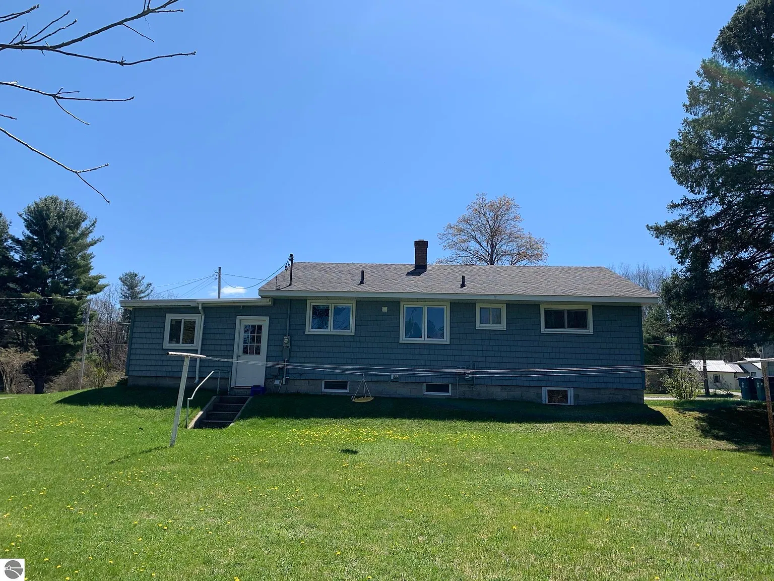 2 bed, 1.0 bath, $1,800 — Photo 3