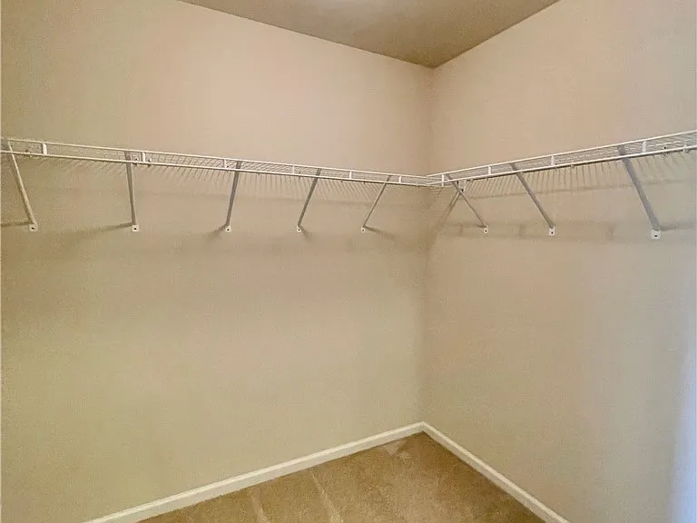 642 Regimental Dr — Photo 28