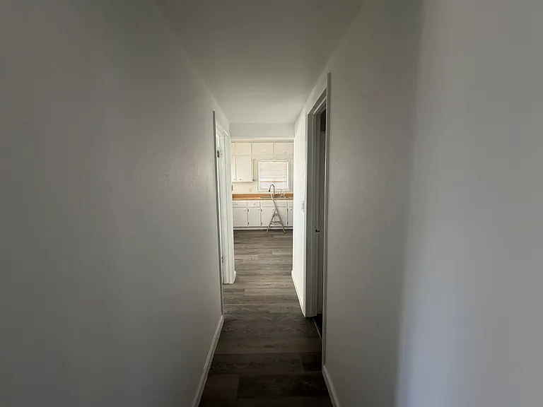 1241 Wilson Ave — Photo 4