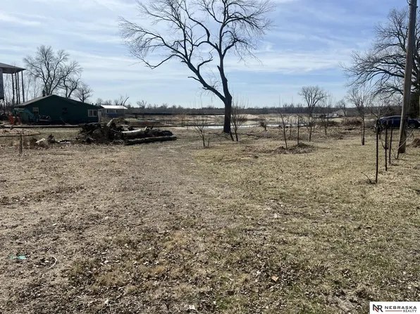 1810 Park Cir, Bellevue, NE 68123