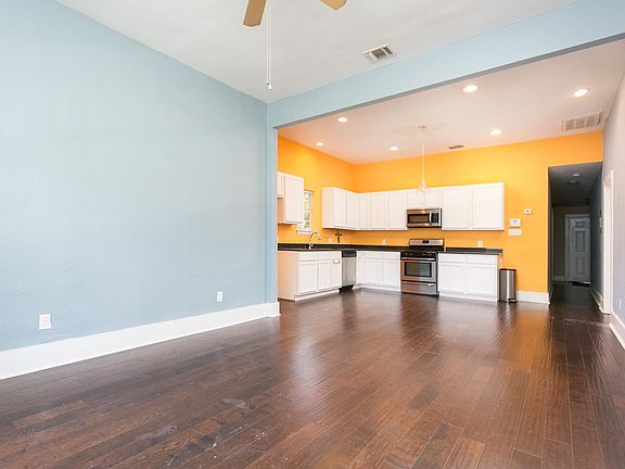 3rd image of 1751 W Mistletoe Ave
