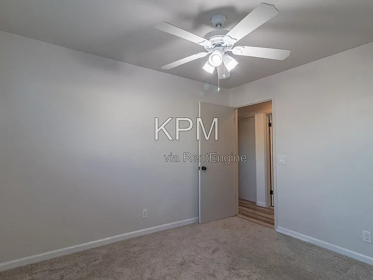 4248 E 4th St — Photo 11