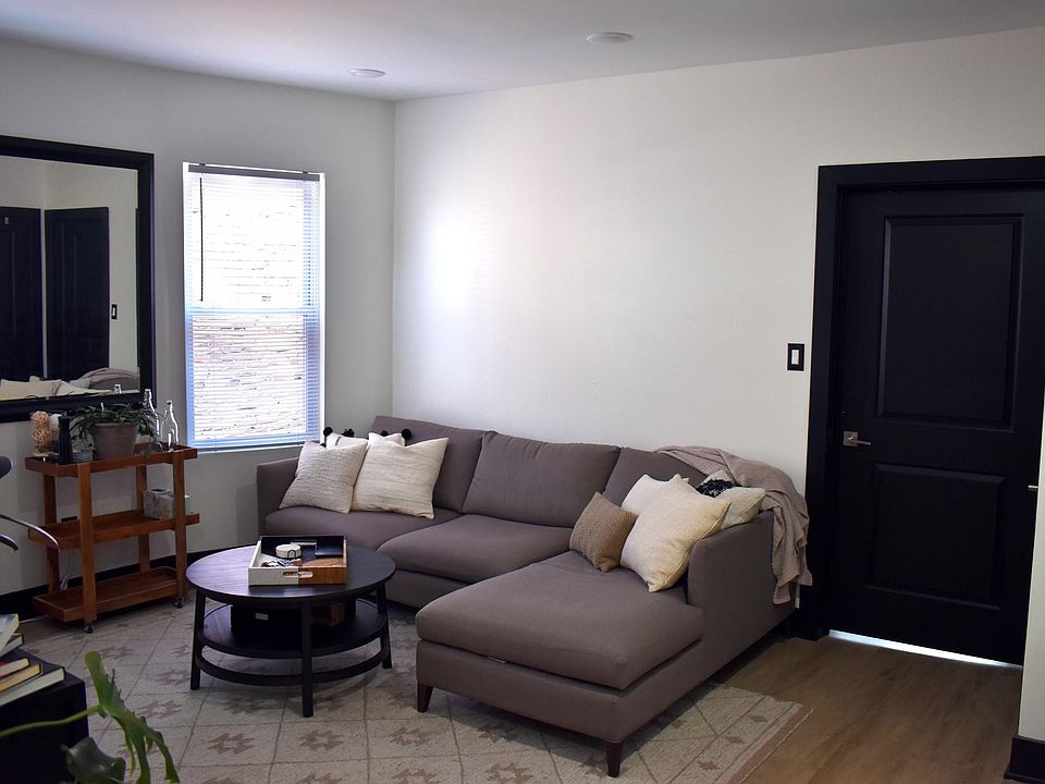 1st image of 5310 Spruce St Floor 2