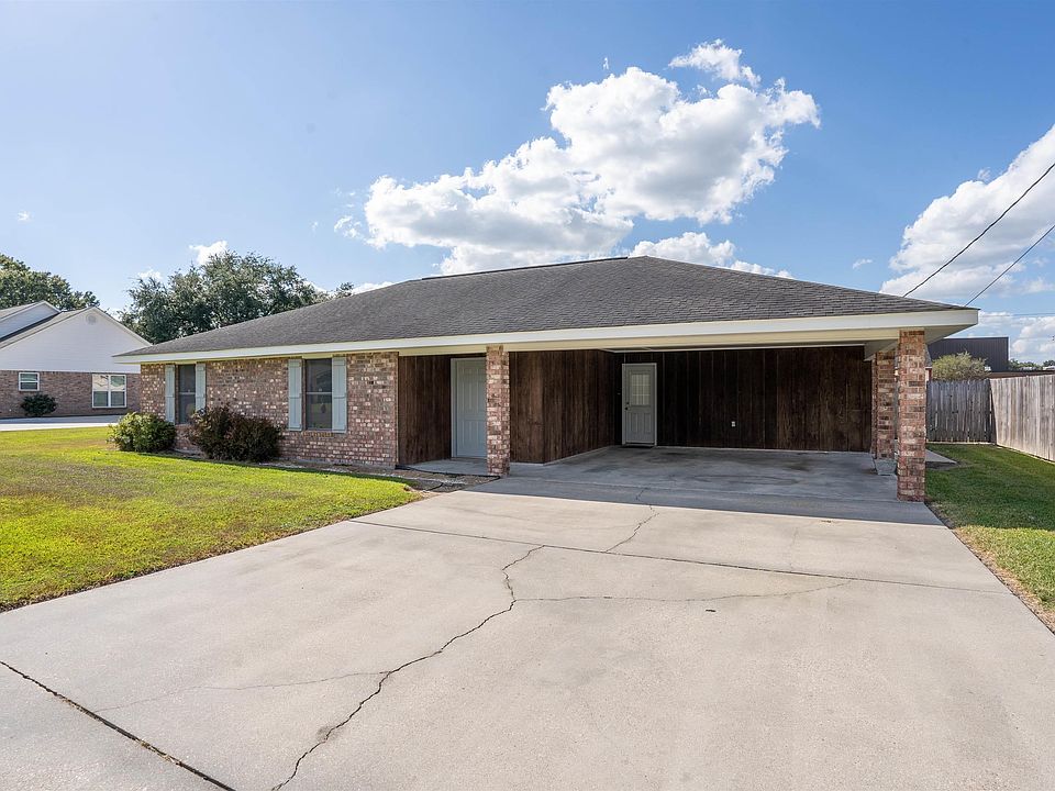 1st image of 211 Gardenia Dr
