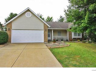 1232 Colby Dr, Saint Peters, MO