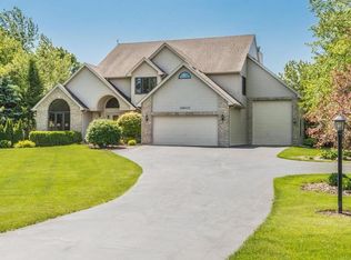 39W259 Grand Ave, Elgin, IL 60124