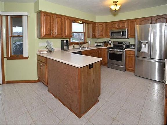 2nd image of 111 Whitetail Dr