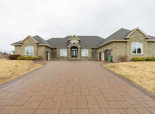 31 Gosling Gln E, Cumberland, NS B4H3Y2