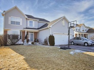 411 W Caldwell Dr, Round Lake, IL 60073