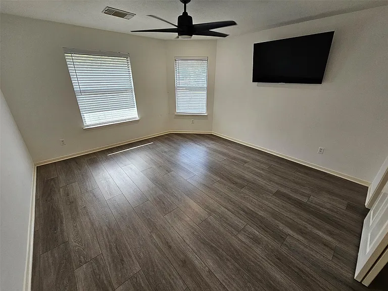 3709 Pinehurst Dr — Photo 28