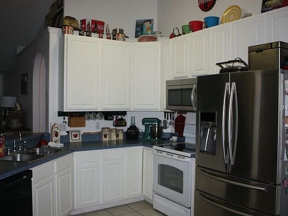 5th image of 2498 Tremont Dr