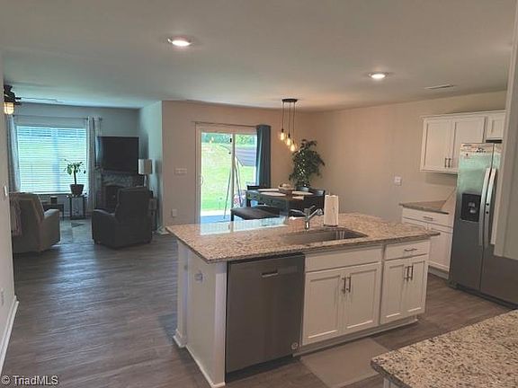 5th image of 148 Birch Tree Way