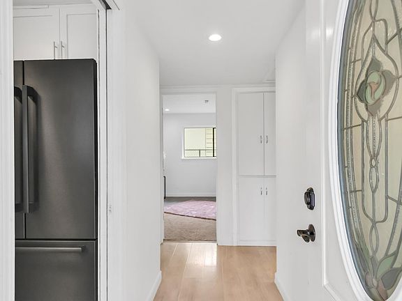 4th image of 5081 Toronto Way