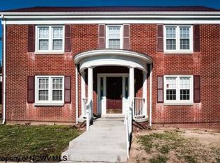 140 Harrison St APT B, Clarksburg, WV
