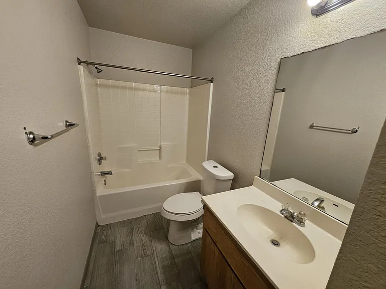 300 Castellon Ct — Photo 8